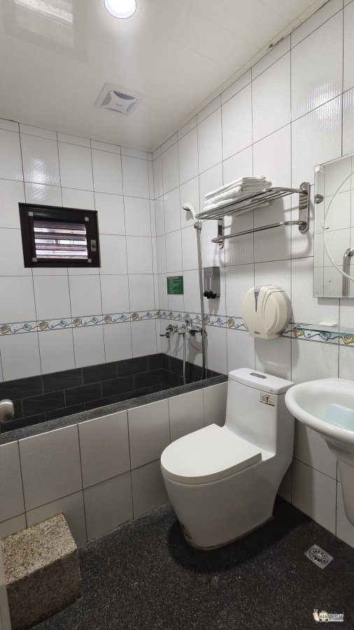 溪畔老樹二館客房